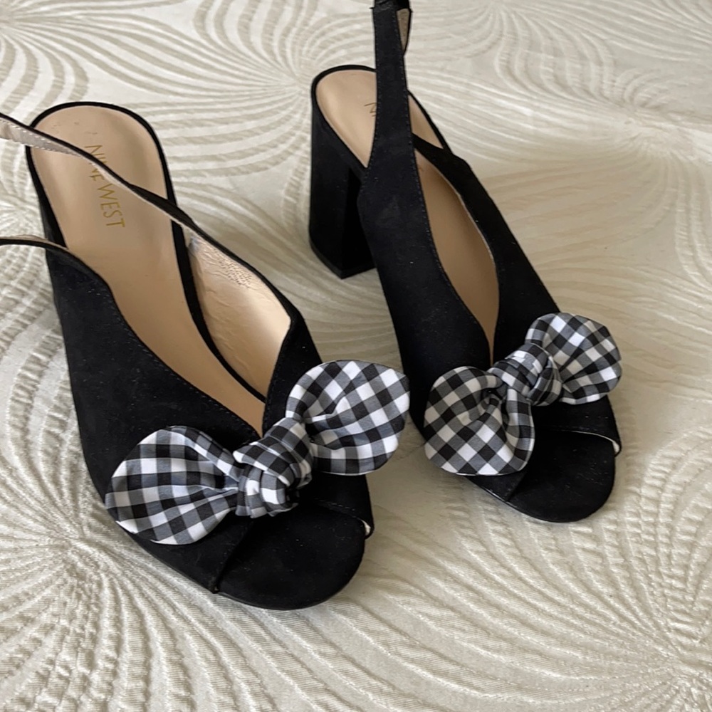 Peep tie gingham bow heels